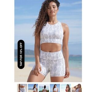 Love Fitness Apparel Pineapple Sports Bra & Leggings Set 🤍🍍